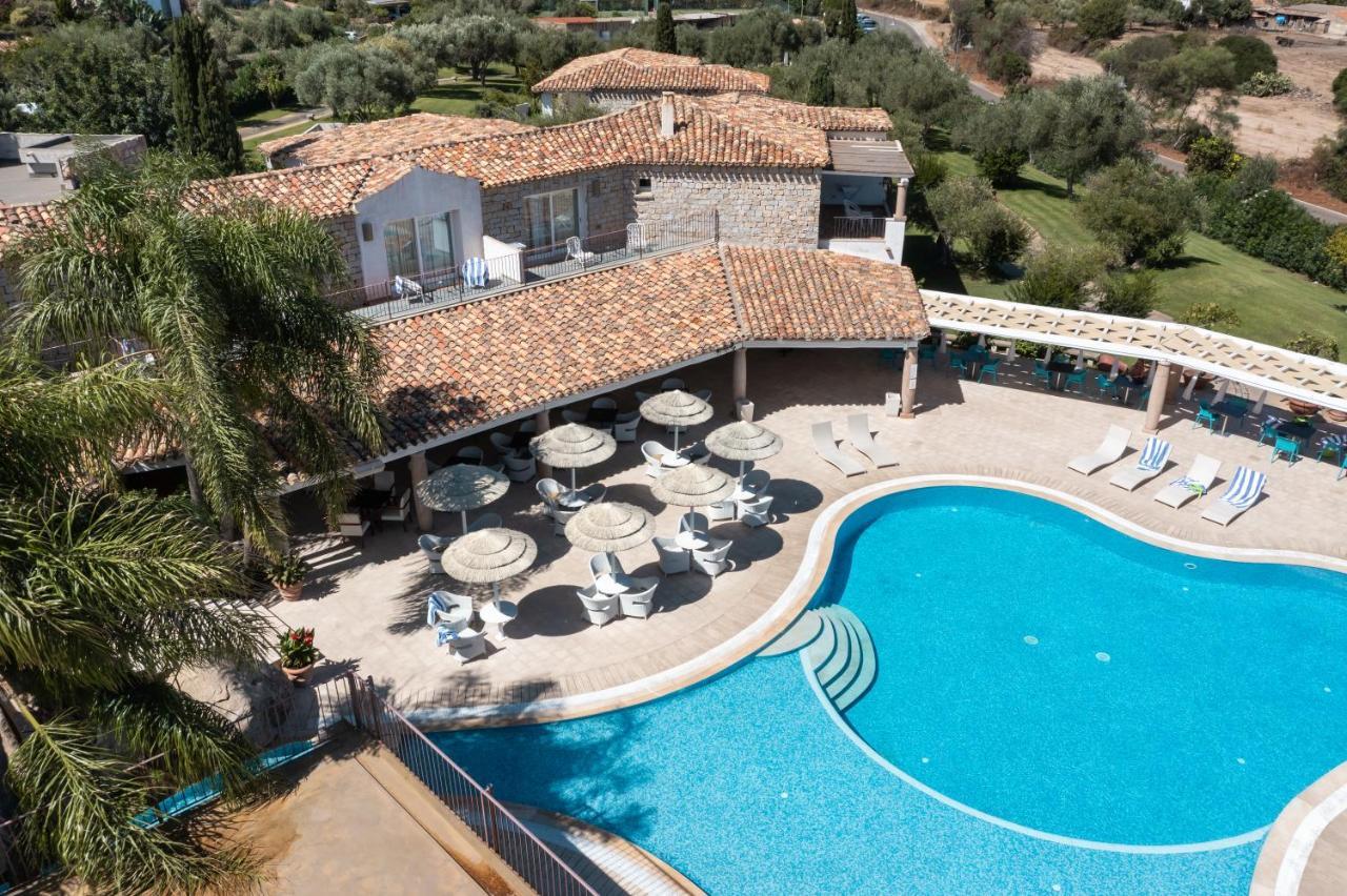 Villas Resort Wellness & Spa Castiadas Exteriör bild